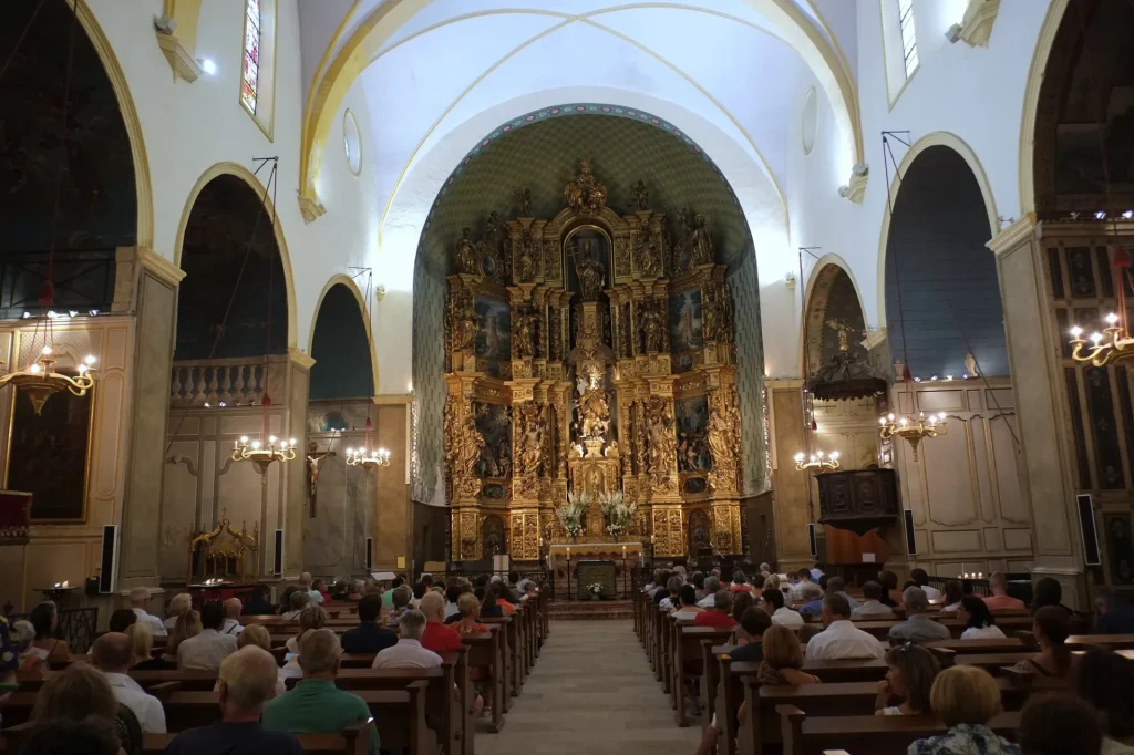 les sites-a-ne-pas-manquer-interieur-eglise-de-notre-dame-des-anges- (2)