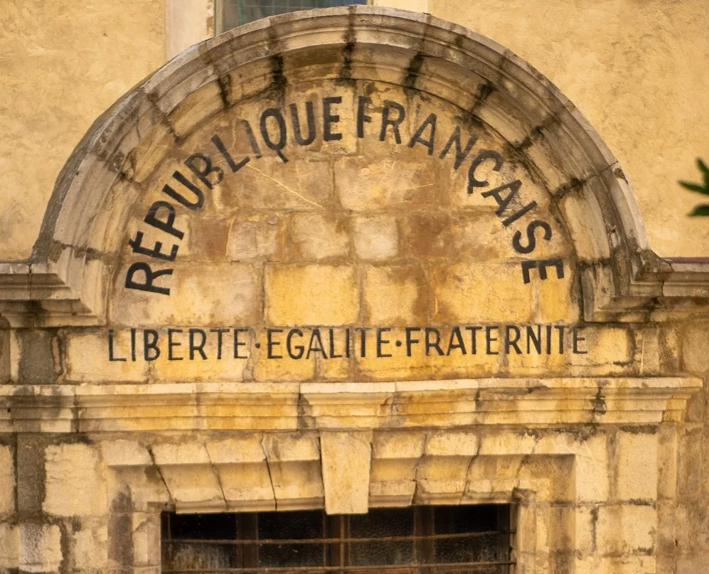 les-sites-a-ne-pas-manquer-eglise-notre-dame-des-anges-collioure (2)