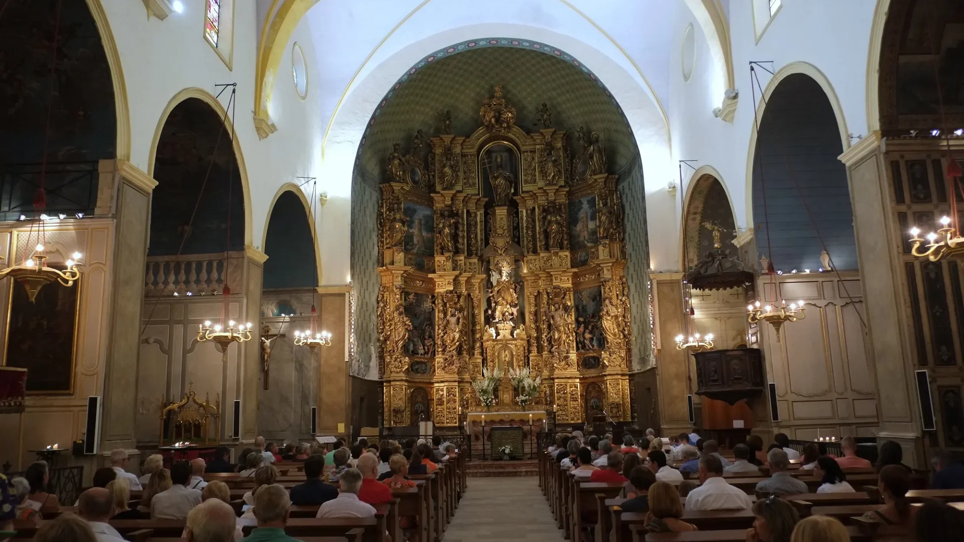 les sites-a-ne-pas-manquer-interieur-eglise-de-notre-dame-des-anges- (2)